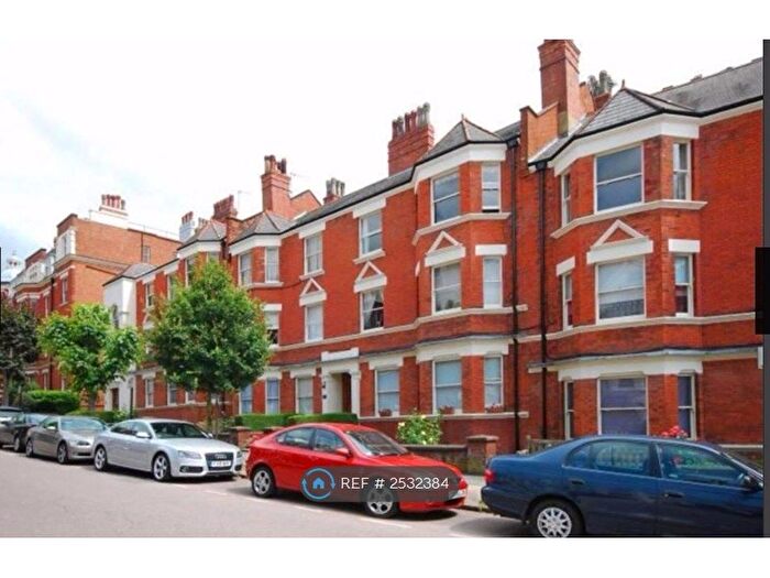 3 Bedroom Flat To Rent In Lyncroft Mansions, London, NW6