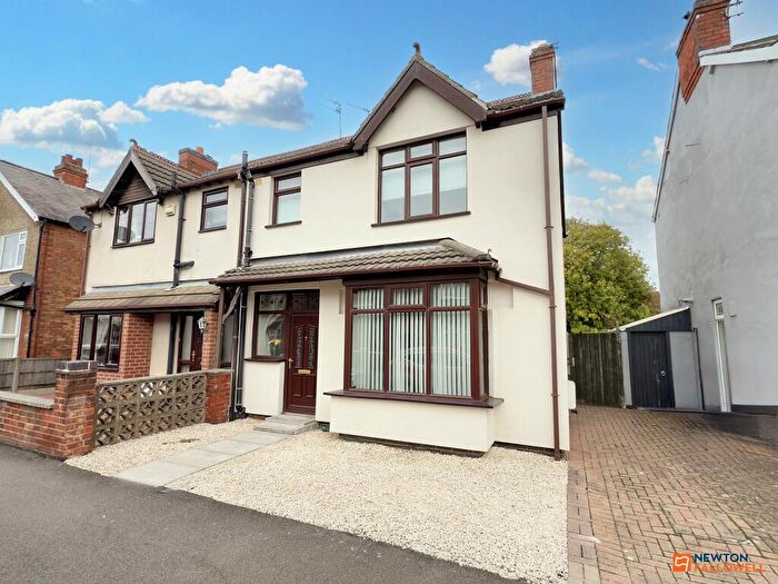 3 Bedroom Semi-Detached House For Sale In Scotlands Road, Coalville, LE67