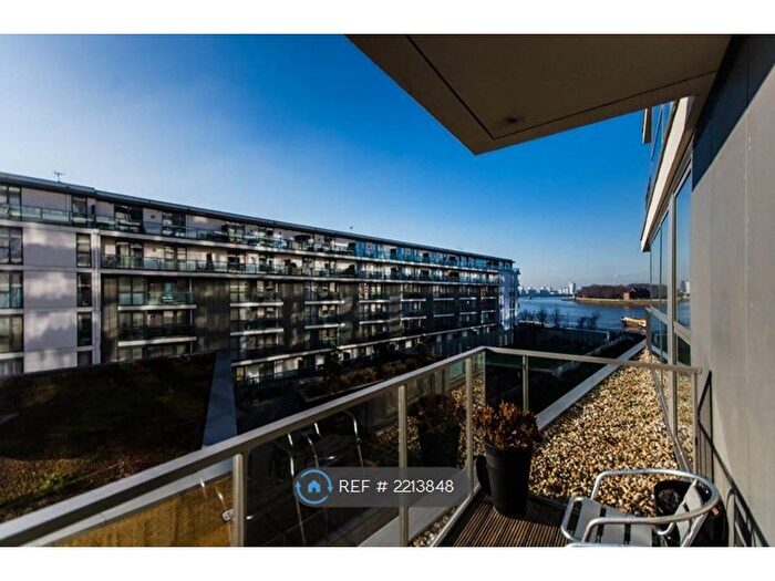 2 Bedroom Flat To Rent In River Gardens Walk, London, SE10