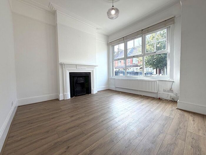 1 Bedroom Flat To Rent In Lascotts Road, London, N22