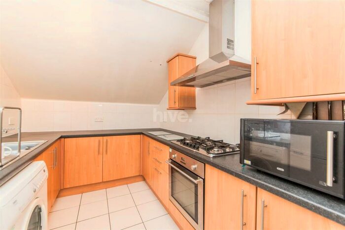5 Bedroom Maisonette To Rent In Kelvin Grove, Sandyford, Newcastle Upon Tyne, NE2