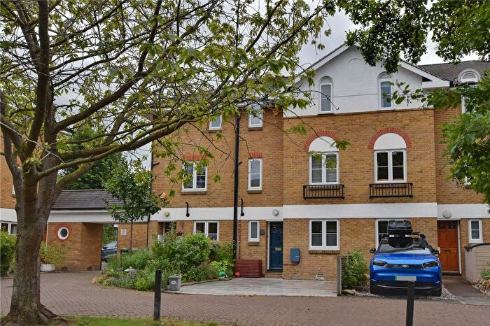 5 Bedroom Detached House To Rent In St. Josephs Vale, London, SE3