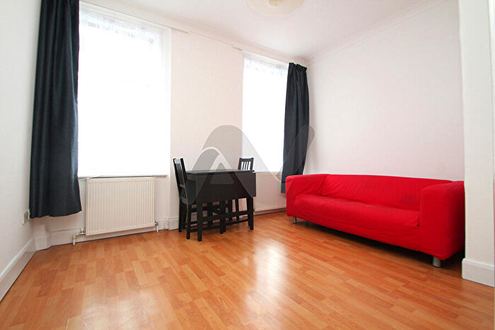 2 Bedroom Flat To Rent In Kentish Town Road, London, NW1