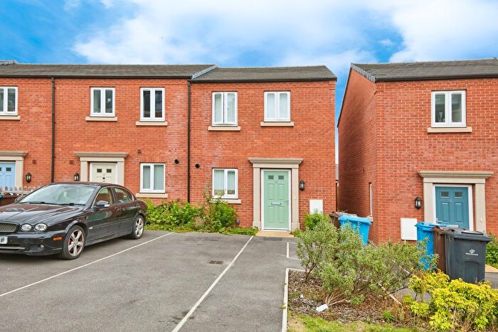 3 Bedroom End Of Terrace House For Sale In Erasmus Drive, Derby, Derbyshire, DE1