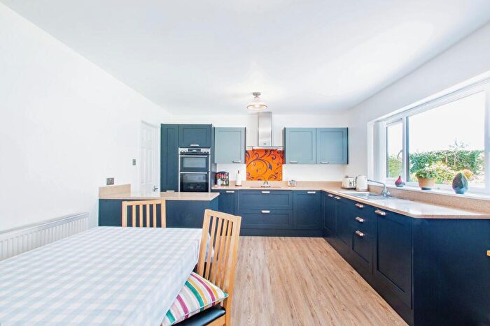 3 Bedroom Bungalow For Sale In Elland Road, Churwell, Morley, Leeds, LS27