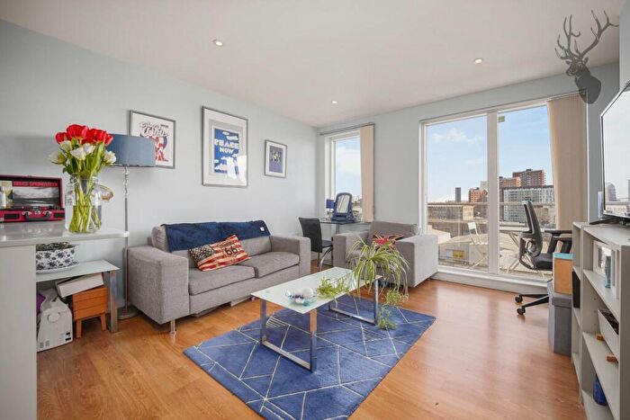 1 Bedroom Flat For Sale In Kara Court, Bow, E3