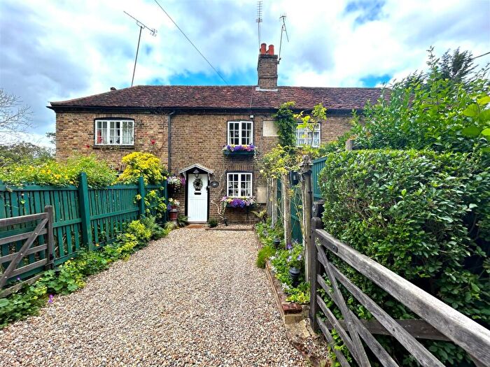 2 Bedroom Cottage For Sale In School Lane, Bricket Wood, St. Albans, AL2