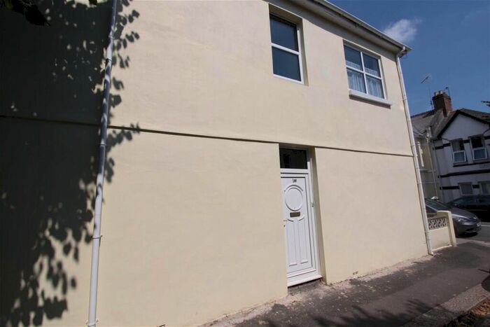 2 Bedroom Flat To Rent In First Avenue, Stoke, Plymouth, PL1