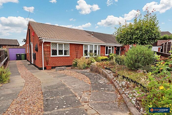 2 Bedroom Semi-detached Bungalow For Sale In Merlin Avenue, Poplar Farm, Nuneaton, CV10