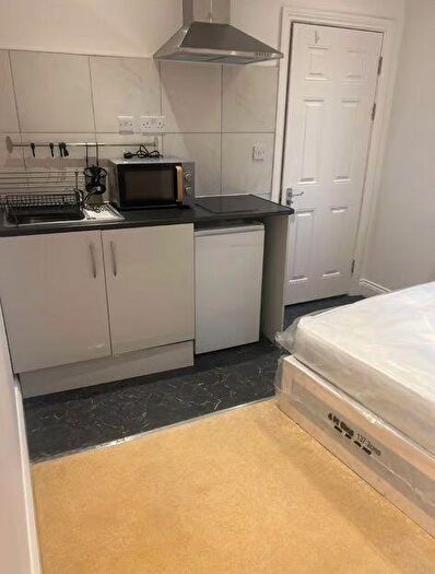 Studio To Rent In Eastern Avenue, Ilford, IG2