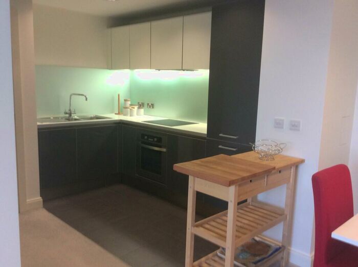 2 Bedroom Flat To Rent In One Park West, Kenyons Steps, L1