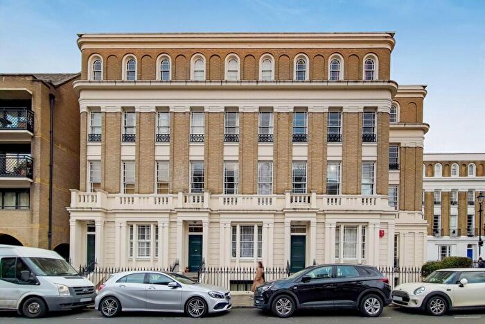 Studio To Rent In Milner Square, Islington, London, N1