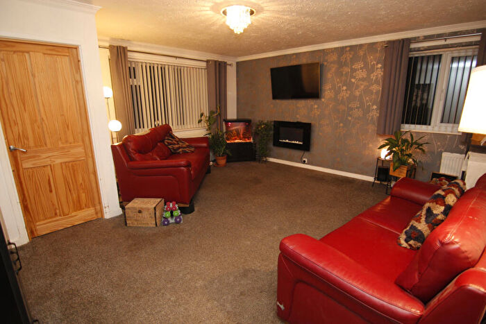 2 Bedroom Detached Bungalow For Sale In Sutton Drive, Droylsden, M43
