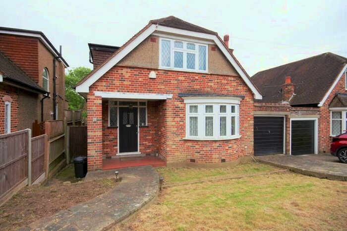 2 Bedroom Detached House To Rent In Chamberlain Way, Pinner, HA5