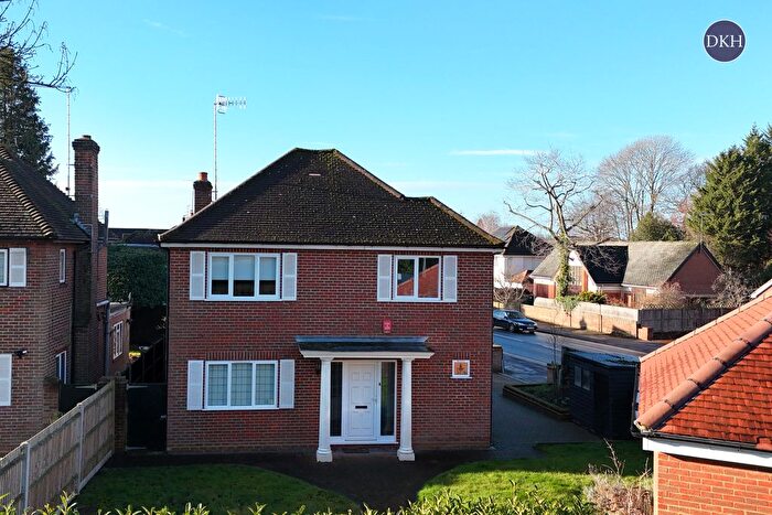 3 Bedroom Detached House To Rent In Hempstead Road, Watford, Hertfordshire, WD17