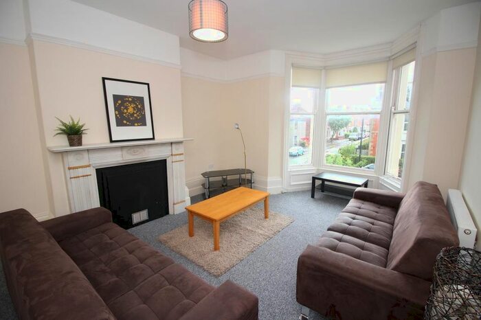 3 Bedroom Flat To Rent In St Georges Terrace, Jesmond, Newcastle Upon Tyne, NE2