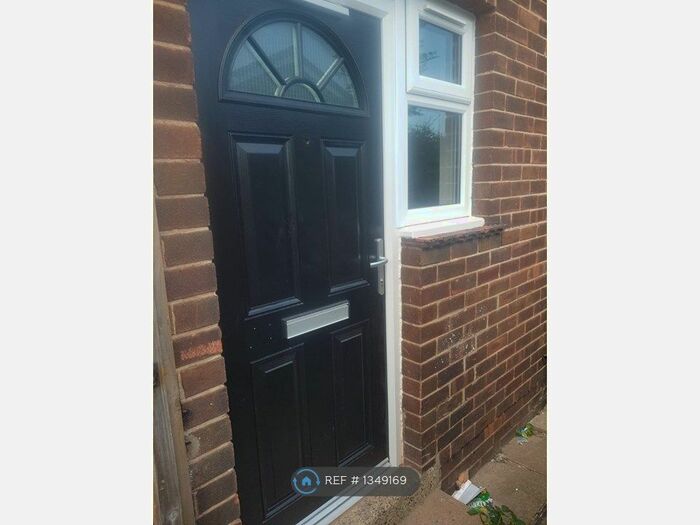 4 Bedroom Semi-Detached House To Rent In Davison Drive, Hartlepool, TS24
