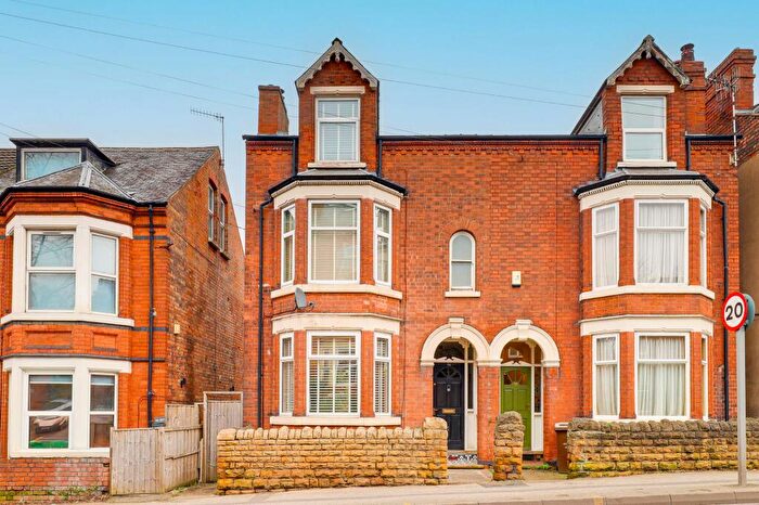 3 Bedroom Semi Detached House For Sale In Nottingham Road, Nottingham, NG7