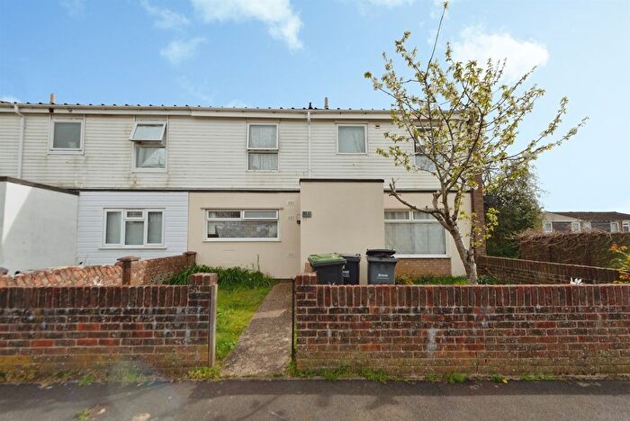 4 Bedroom End Terrace House For Sale In Curlew Gardens, Waterlooville, PO8