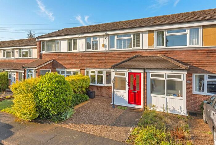 3 Bedroom Terraced House For Sale In Woodland Close, West Malling, ME19