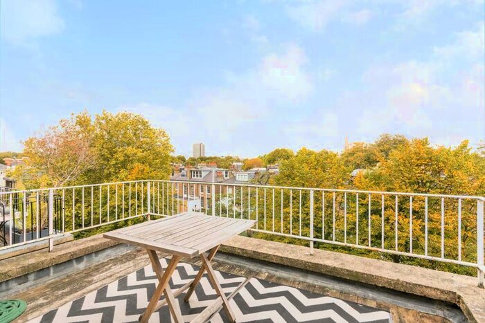2 Bedroom Flat To Rent In Harcourt Terrace, South Kensington, London, SW10