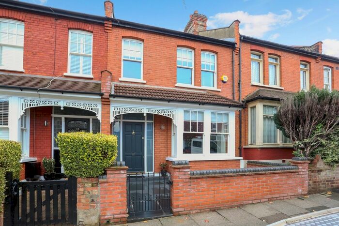 4 Bedroom Terraced House To Rent In Spencer Road, London, N11