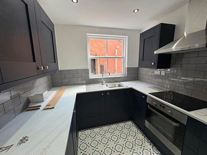 4 Bedroom Terraced House To Rent In St Albans Road, Leicester, LE2