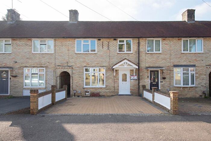 3 Bedroom House For Sale In Connington Crescent, Chingford, E4