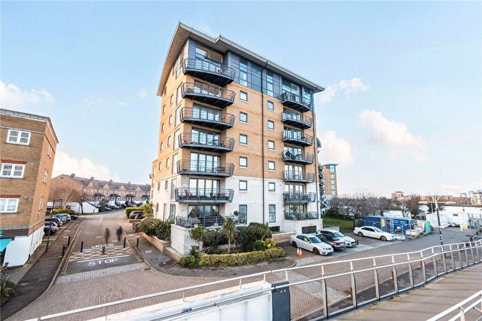 2 Bedroom Apartment For Sale In Greenfell Mansions, Glaisher Street, Deptford, London, SE8