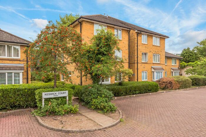 2 Bedroom Flat To Rent In Malyons Road, London, SE13