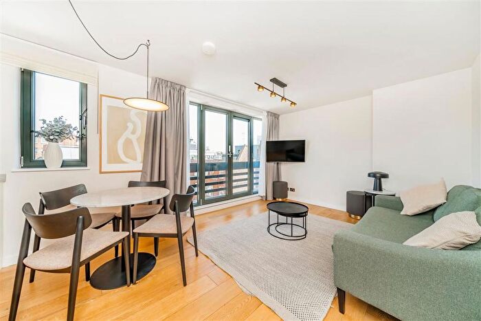 2 Bedroom Flat To Rent In Tottenham Street, Fitzrovia Amp; Covent Garden, W1T