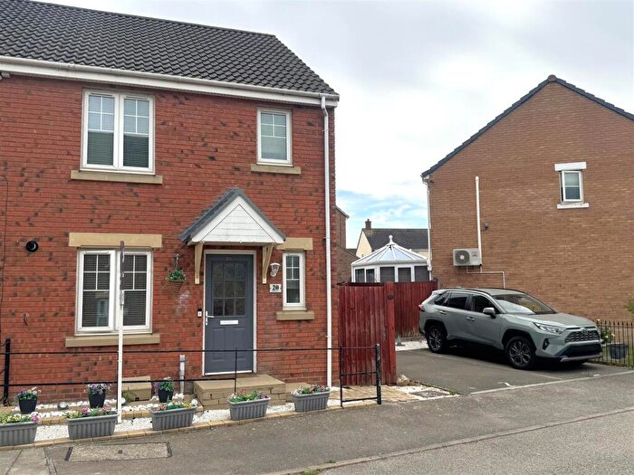 3 Bedroom Semi-Detached House For Sale In Wren Close, Corby, NN18