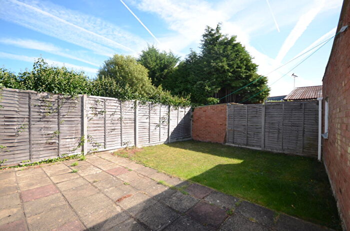 2 Bedroom Bungalow To Rent In St. Johns Drive, Windsor, SL4