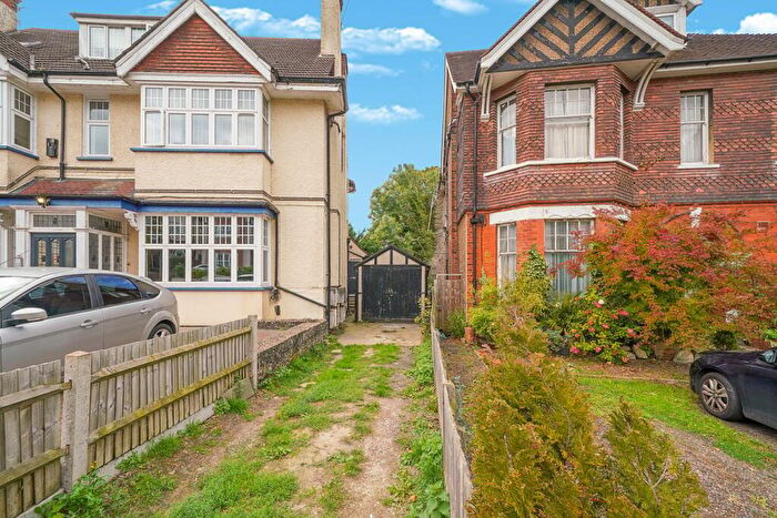 Garage / Parking For Sale In Normanton Road, South Croydon, CR2