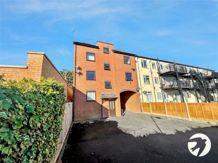 1 Bedroom Flat To Rent In Spring Vale South, Dartford, Kent, DA1