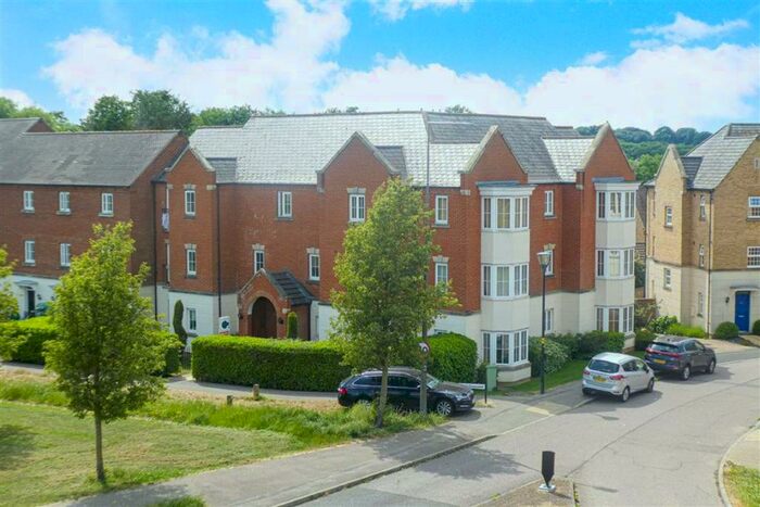 2 Bedroom Apartment To Rent In Harlow Crescent, Oxley Park, Milton Keynes, MK4
