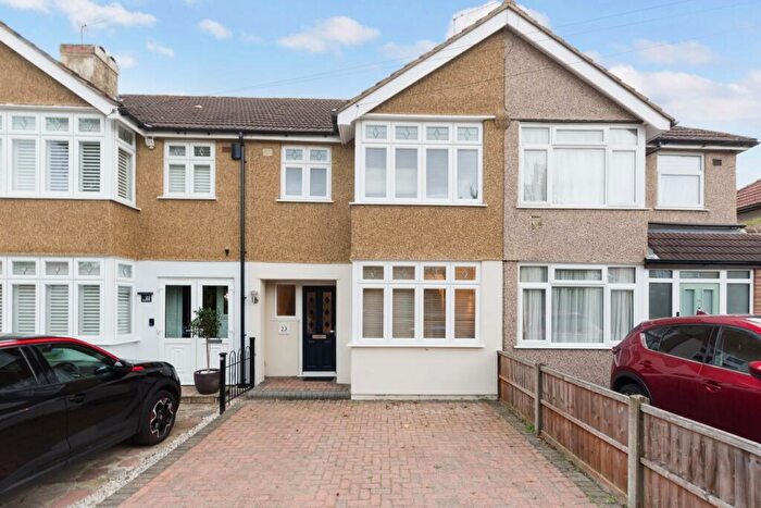 3 Bedroom Terraced House For Sale In Brookend Road, Sidcup, DA15