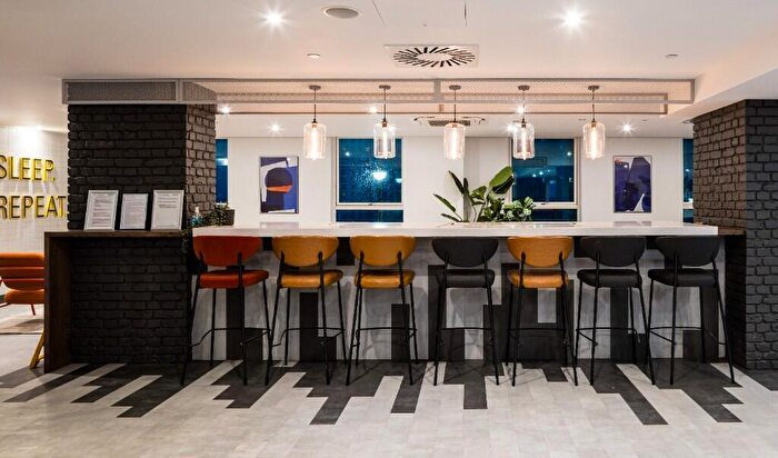 2 Bedroom Apartment To Rent In Silvertown Way, London, E16