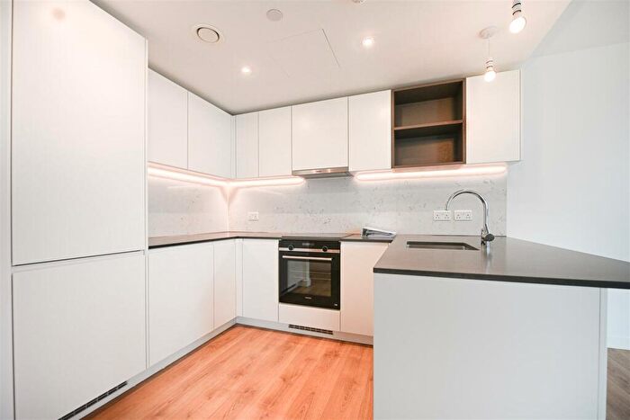 1 Bedroom Apartment To Rent In One Thames Way, Marsh Wall, London, E14