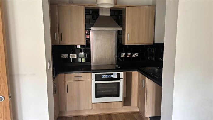 2 Bedroom Flat For Sale In Bolton Road, Westhoughton, Bolton, Greater Manchester, BL5