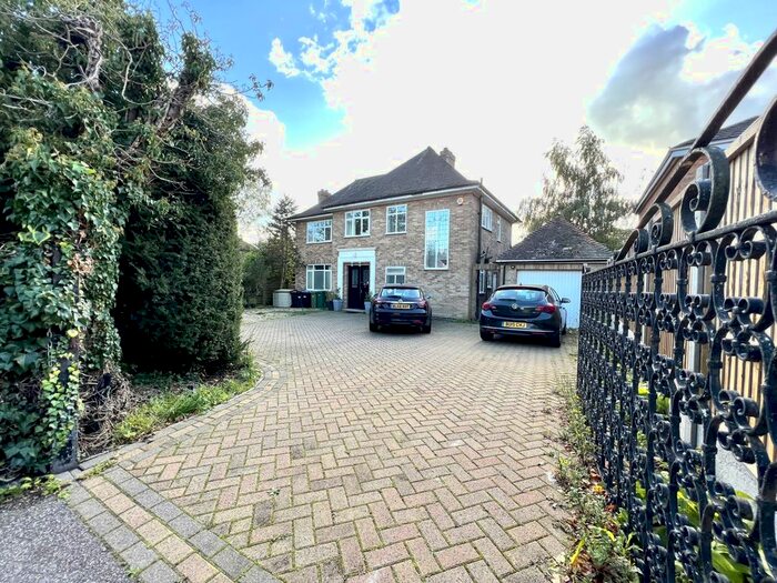 5 Bedroom Detached House To Rent In Church Green Road, Bletchley, Milton Keynes, MK3