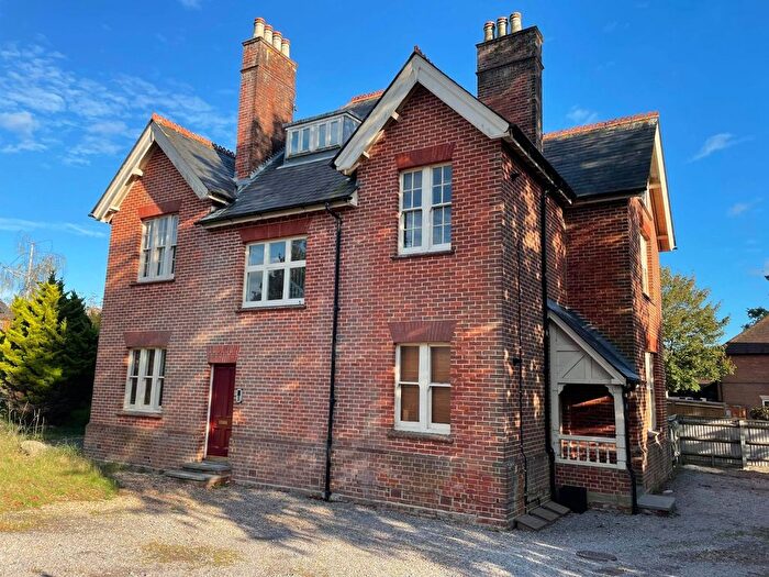 2 Bedroom Flat For Sale In Park Approach, Knowle, Fareham, Hampshire, PO17