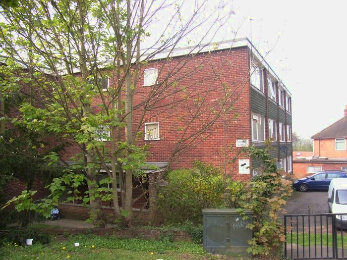 2 Bedroom Flat To Rent In Brunswick Hill, Reading, RG1