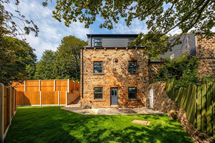 3 Bedroom Link Detached House For Sale In Station Road, Worsbrough, Barnsley, S70