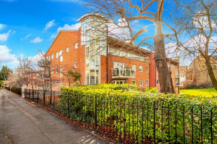 1 Bedroom Flat To Rent In Clementine Walk, Woodford Green, IG8