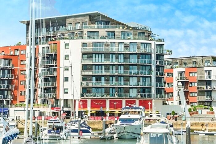 1 Bedroom Apartment To Rent In Sirocco Court, Ocean Village, SO14