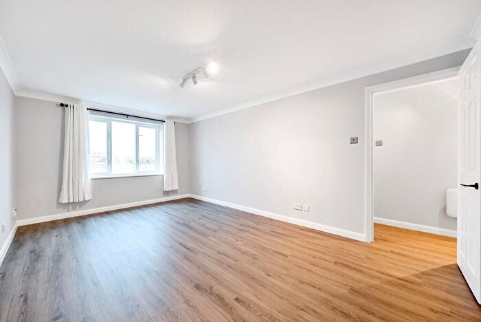 1 Bedroom Flat To Rent In Regents Court, Sopwith Way, Kingston Upon Thames, KT2
