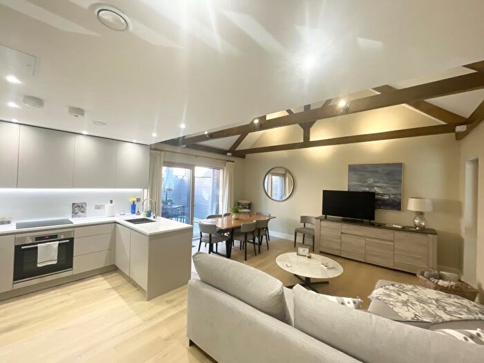 2 Bedroom Apartment To Rent In Gardiner Place, Henley-On-Thames, RG9