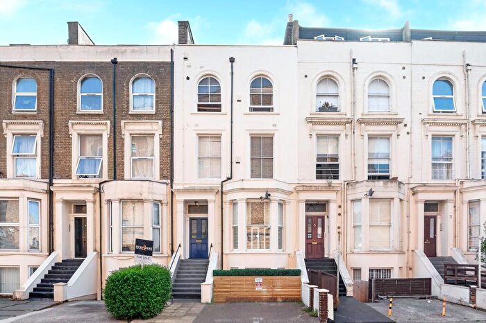 1 Bedroom Flat For Sale In Coleridge Road, London, N4