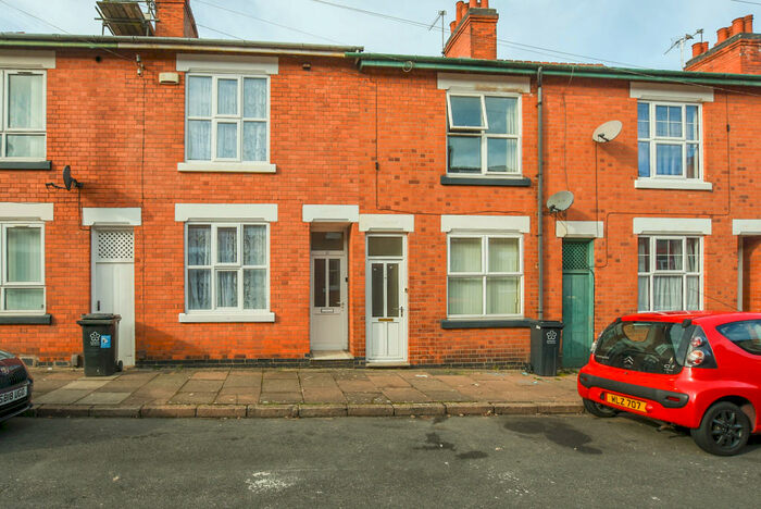 5 Bedroom Terraced House To Rent In Lytham Road, Clarendon Park, Leicester, LE2